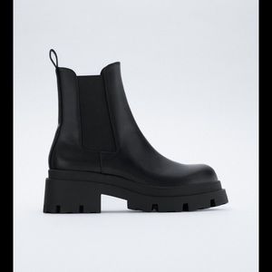 ZARA | Low Heel Lug Sole Ankle Boot, sz 9/ 40